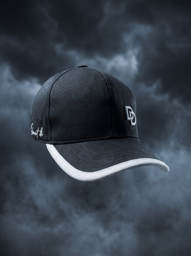 Casquette Liseré noire, monogramme DD brodé, vue 3/4 avant